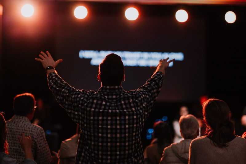 Benefits of Praising God