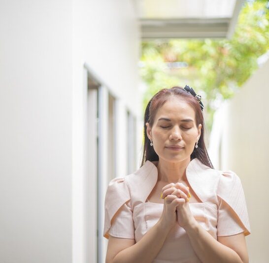 Benefits of a praying Woman